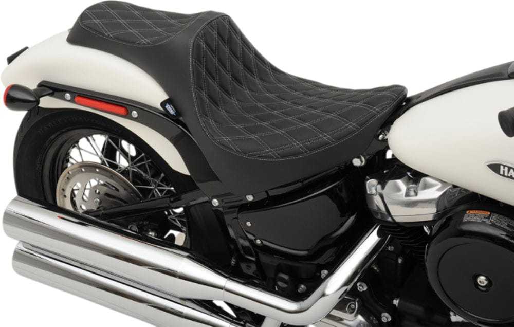 Drag Specialties, Predator III Seat Drag Black Double Diamond Silver Stitch 18-2020 Harley Softail